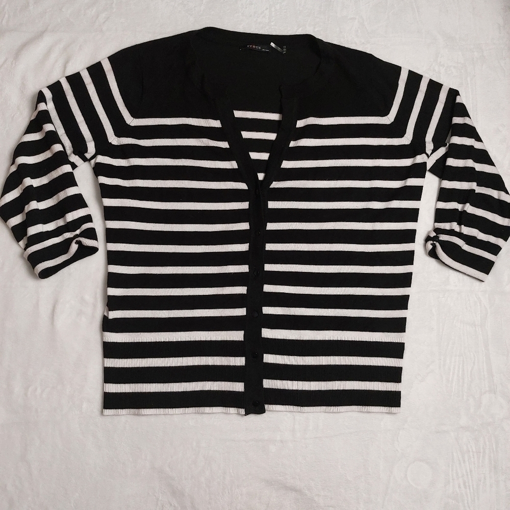 Cyrus Women 3/4 Sleeve Cardigan Size 1x